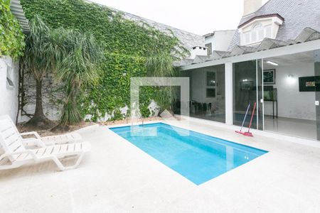 Casa à venda com 180m², 2 quartos e 2 vagasPiscina