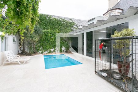 Casa à venda com 180m², 2 quartos e 2 vagasPiscina