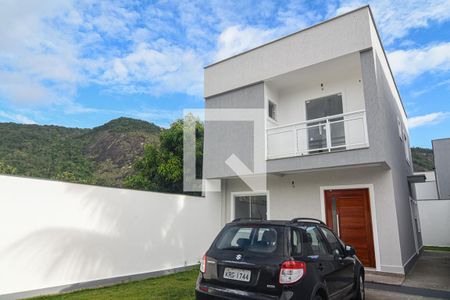 Casa à venda com 105m², 3 quartos e 1 vagaÁrea comum