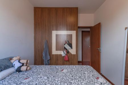Apartamento à venda com 243m², 4 quartos e 2 vagas Apartamento à venda com 243m², 4 quartos e 2 vagasQuarto 2