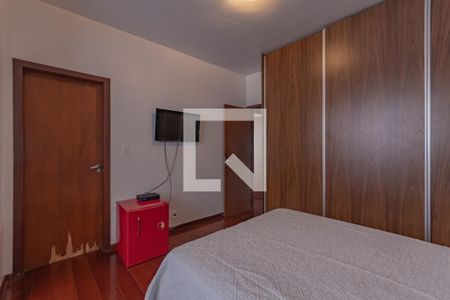 Apartamento à venda com 243m², 4 quartos e 2 vagas Apartamento à venda com 243m², 4 quartos e 2 vagasSuíte
