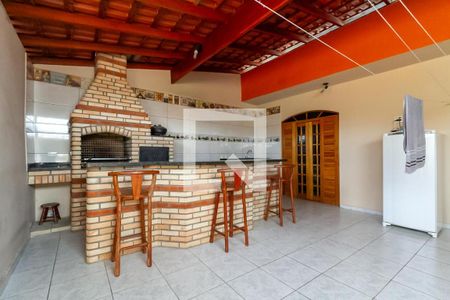 Casa à venda com 210m², 3 quartos e sem vagaÁrea de Serviço e Churrasqueira
