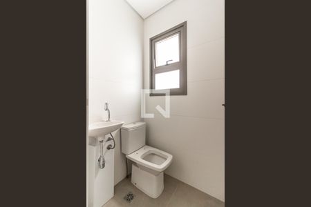 Apartamento à venda com 260m², 3 quartos e 3 vagas Apartamento à venda com 260m², 3 quartos e 3 vagasBanheiro de Serviço