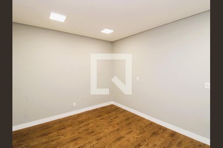 Casa à venda com 101m², 3 quartos e 1 vagaSuíte 2