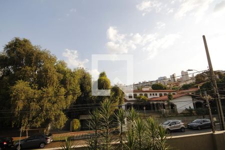 Casa à venda com 900m², 4 quartos e 8 vagasvista