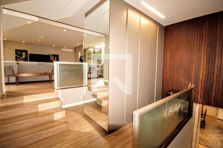 Casa à venda com 900m², 4 quartos e 8 vagasrouparia