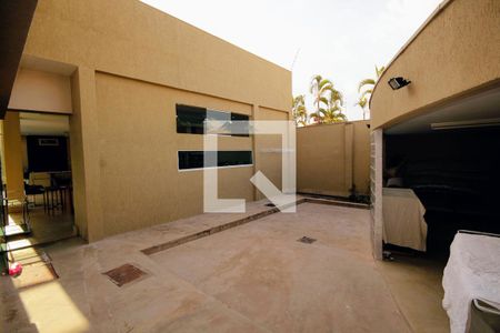 Casa à venda com 900m², 4 quartos e 8 vagasQuarto de Serviço