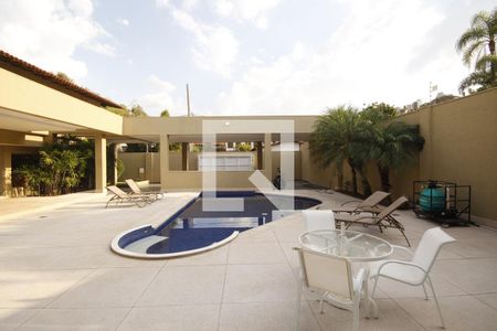 Casa à venda com 900m², 4 quartos e 8 vagasÁrea comum - Piscina