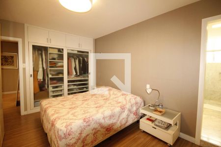 Casa à venda com 900m², 4 quartos e 8 vagasquarto 2