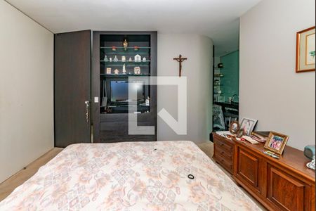 Apartamento à venda com 176m², 3 quartos e 3 vagas Apartamento à venda com 176m², 3 quartos e 3 vagasSuíte