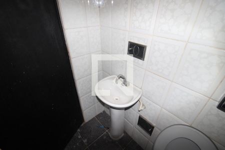 Casa à venda com 220m², 3 quartos e 2 vagasBanheiro 1