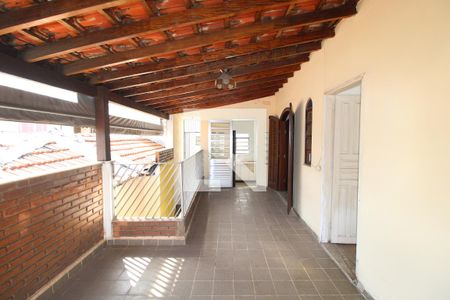 Casa à venda com 220m², 3 quartos e 2 vagasQuarto 2 - Varanda