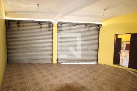 Casa à venda com 220m², 3 quartos e 2 vagasGaragem