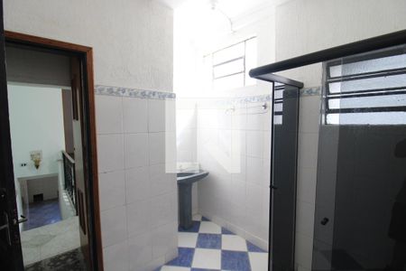 Casa à venda com 220m², 3 quartos e 2 vagasBanheiro 2