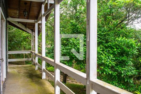 Casa à venda com 80m², 2 quartos e 2 vagas Casa à venda com 80m², 2 quartos e 2 vagasvaranda