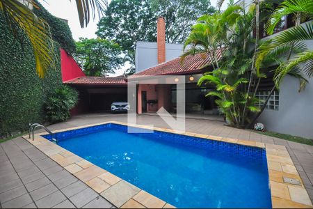 Casa à venda com 400m², 4 quartos e 3 vagas Casa à venda com 400m², 4 quartos e 3 vagasFachada Posterior