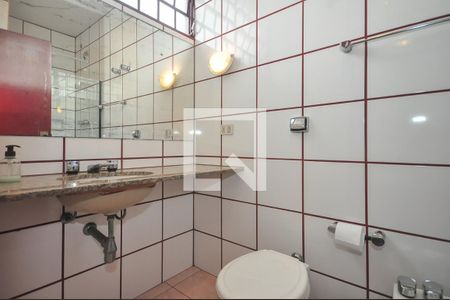 Casa à venda com 400m², 4 quartos e 3 vagas Casa à venda com 400m², 4 quartos e 3 vagasBanheiro Suíte 1