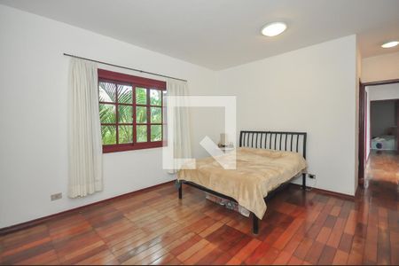 Casa à venda com 400m², 4 quartos e 3 vagas Casa à venda com 400m², 4 quartos e 3 vagasSuíte 3