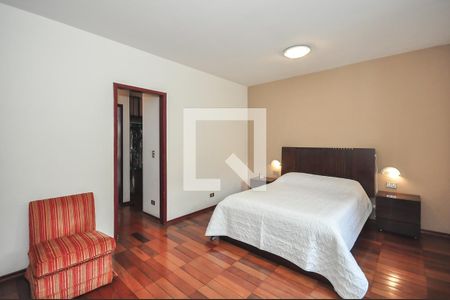 Casa à venda com 400m², 4 quartos e 3 vagas Casa à venda com 400m², 4 quartos e 3 vagasSuíte 2