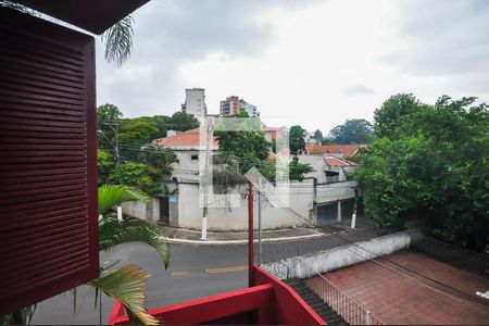 Casa à venda com 400m², 4 quartos e 3 vagas Casa à venda com 400m², 4 quartos e 3 vagasVista da Suíte 1