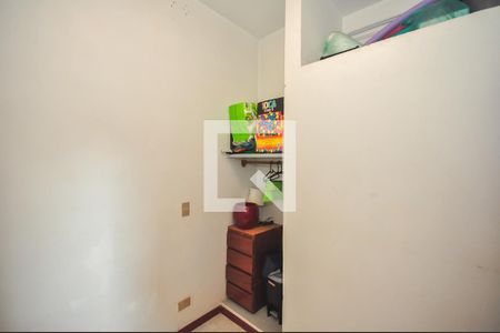 Casa à venda com 400m², 4 quartos e 3 vagas Casa à venda com 400m², 4 quartos e 3 vagasQuarto de Serviço 1