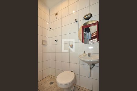 Casa à venda com 400m², 4 quartos e 3 vagas Casa à venda com 400m², 4 quartos e 3 vagasBanheiro de Serviço