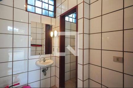 Casa à venda com 400m², 4 quartos e 3 vagas Casa à venda com 400m², 4 quartos e 3 vagasLavabo 1