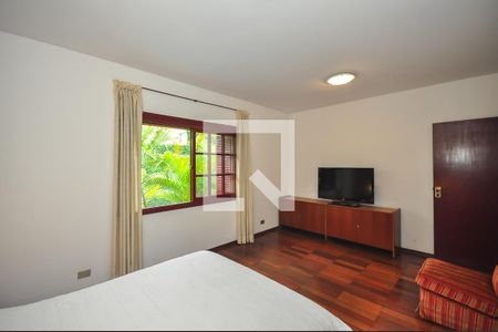 Casa à venda com 400m², 4 quartos e 3 vagas Casa à venda com 400m², 4 quartos e 3 vagasSuíte 2