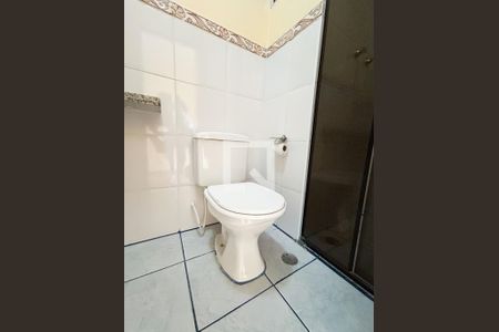 Casa de condomínio à venda com 150m², 3 quartos e 2 vagas Casa de condomínio à venda com 150m², 3 quartos e 2 vagasBanheiro 2