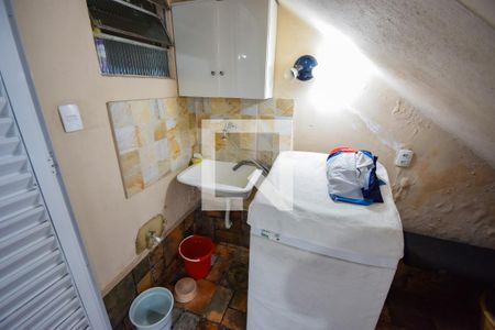 Casa à venda com 353m², 5 quartos e 6 vagas Casa à venda com 353m², 5 quartos e 6 vagasÁrea de Serviço