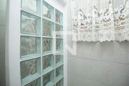 Casa à venda com 160m², 3 quartos e 2 vagas Casa à venda com 160m², 3 quartos e 2 vagasBanheiro 2