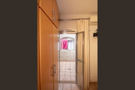 Casa à venda com 160m², 3 quartos e 2 vagas Casa à venda com 160m², 3 quartos e 2 vagasÁrea externa