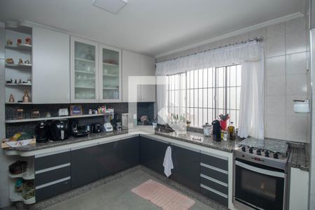 Casa à venda com 160m², 3 quartos e 2 vagas Casa à venda com 160m², 3 quartos e 2 vagasCozinha