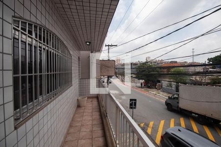 Casa à venda com 160m², 3 quartos e 2 vagas Casa à venda com 160m², 3 quartos e 2 vagasVaranda