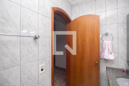 Casa à venda com 160m², 3 quartos e 2 vagas Casa à venda com 160m², 3 quartos e 2 vagasBanheiro