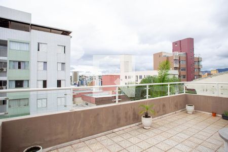 Apartamento à venda com 120m², 3 quartos e 1 vaga Apartamento à venda com 120m², 3 quartos e 1 vagaVaranda