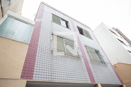 Apartamento à venda com 120m², 3 quartos e 1 vaga Apartamento à venda com 120m², 3 quartos e 1 vagaFachada