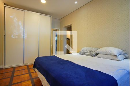 Casa para alugar com 309m², 4 quartos e 4 vagasSuíte 2