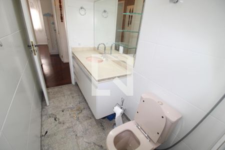 Apartamento à venda com 127m², 3 quartos e 3 vagasBanheiro 1