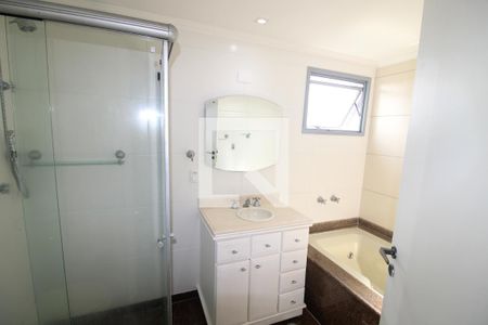 Apartamento à venda com 127m², 3 quartos e 3 vagasBanheiro 2