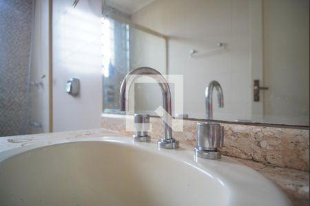 Casa à venda com 260m², 3 quartos e 2 vagasBanheiro Corredor - Torneira