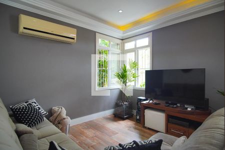 Casa à venda com 260m², 3 quartos e 2 vagasSala de Estar