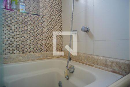 Casa à venda com 260m², 3 quartos e 2 vagasBanheiro Corredor - Banheira