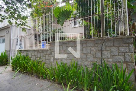 Casa à venda com 260m², 3 quartos e 2 vagasFachada com Placa