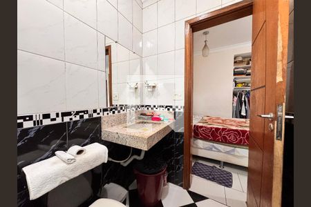 Casa à venda com 172m², 3 quartos e 2 vagas Casa à venda com 172m², 3 quartos e 2 vagasBanheiro da Suíte
