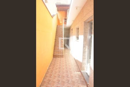 Casa à venda com 130m², 3 quartos e 2 vagas Casa à venda com 130m², 3 quartos e 2 vagasDetalhe - Corredor Externo