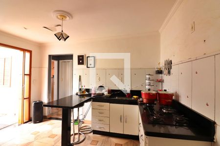 Casa à venda com 220m², 2 quartos e 2 vagasCozinha