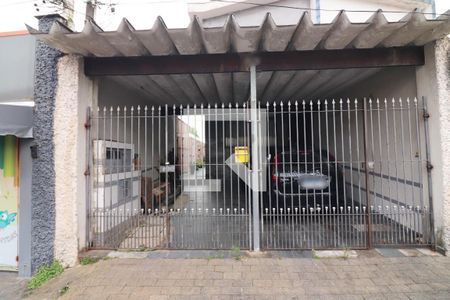 Casa à venda com 220m², 2 quartos e 2 vagasFachada