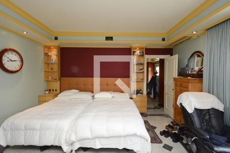 Casa à venda com 1100m², 4 quartos e 5 vagasSuíte master