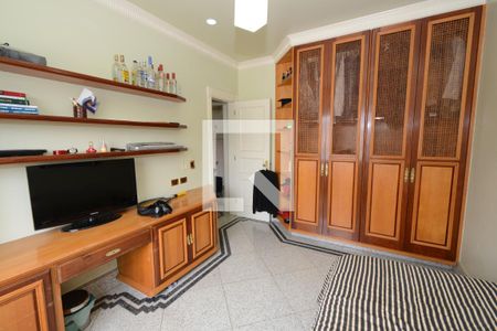 Casa à venda com 1100m², 4 quartos e 5 vagasQuarto 3